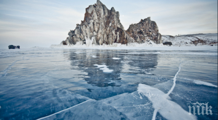ентусиасти състезаваха леда езерото байкал видео