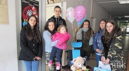 трогателно годишната габриела берковица получи инвалидна количка