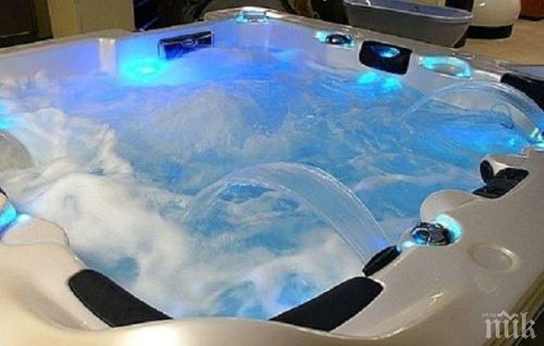 Хиляди нашенци посрещат 3 март в джакузи