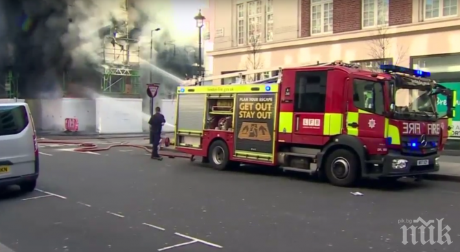 Пожар избухна в центъра на Лондон, има опасност от взрив