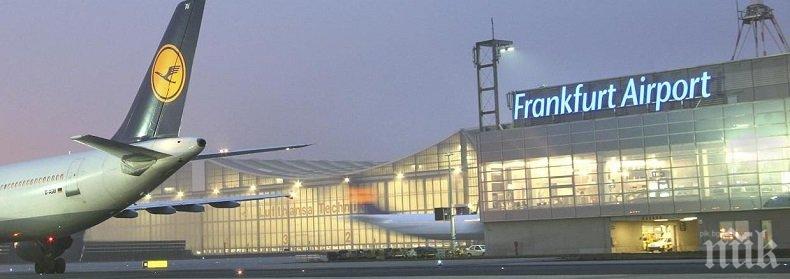 Тревога на летището във Франкфурт след сигнал за отвлечен самолет