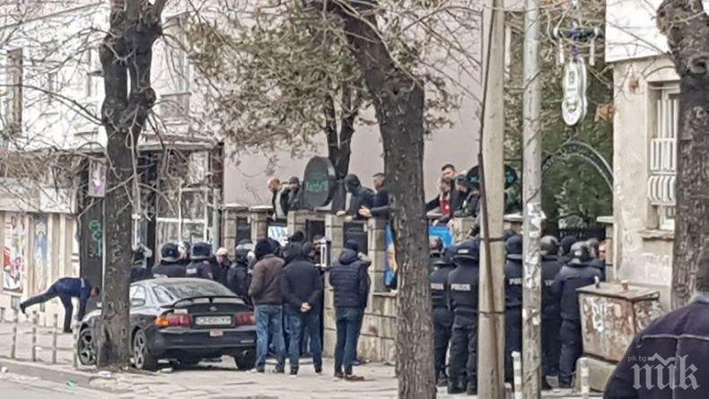 Ултраси продължиха погрома в София