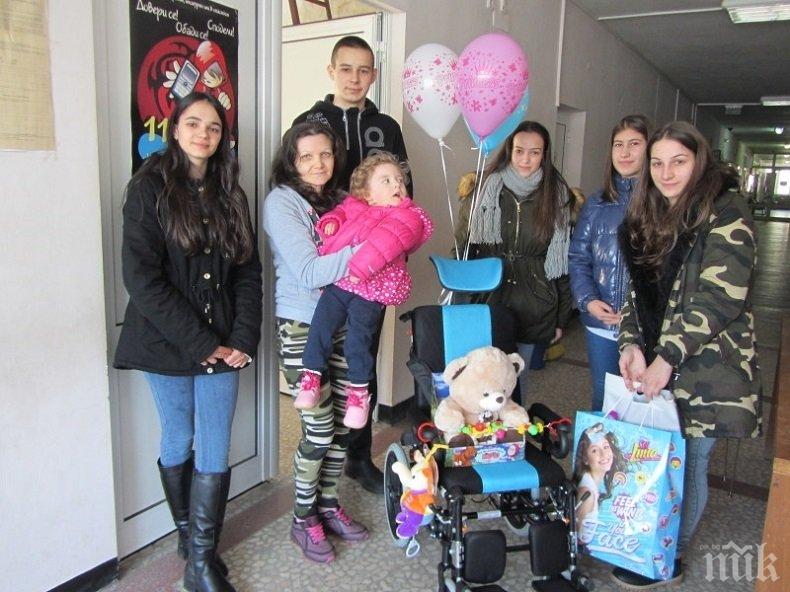 ТРОГАТЕЛНО! 3-годишната Габриела от Берковица получи инвалидна количка