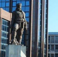 Македония започва ударно премахване на паметници