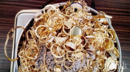 елдорадо митничари бръкнаха гащите румънка извадиха златни накити