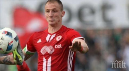 любимец сектор колеблив дебют далас