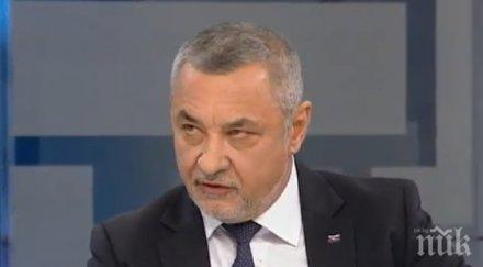 вицепремиерът валери симеонов заема язовирните стени