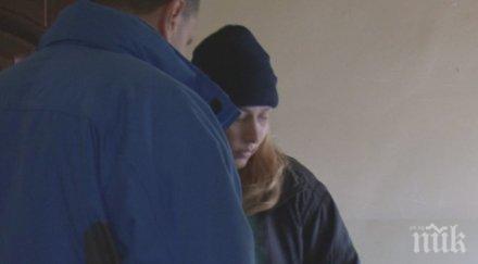 майката недохранените близнаци пълнила всеки ден провизии торбите квартален супермаркет