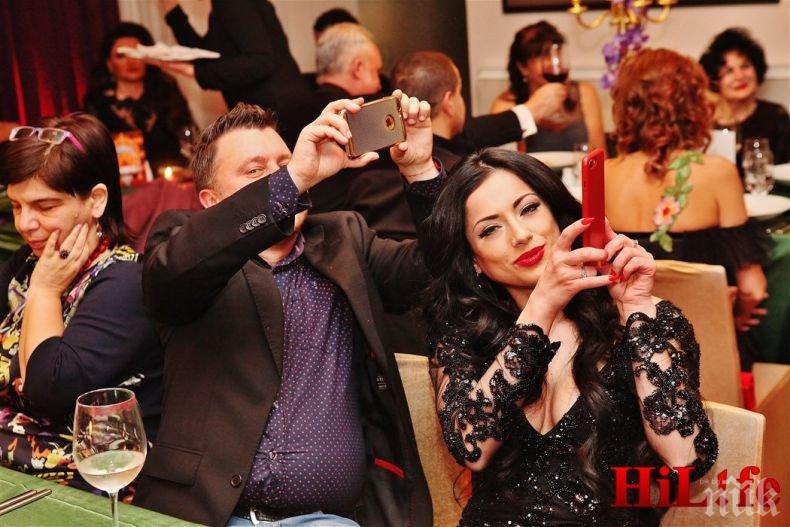 ПЪЛНА ПРОМЯНА! Мис България наду пазва! Роси Иванова шашна с напращели полукълба (СНИМКИ)