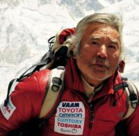 80-годишен алпинист щурмува Еверест