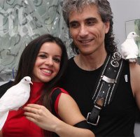 Елица: Емигранти, гласувайте по пет пъти за България!