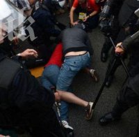 Полицията в Амстердам арестува 37 фенове на Челси и Бенфика