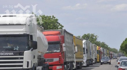 разнобой тираджиите искат искат оставката шефа автомобилна администрация