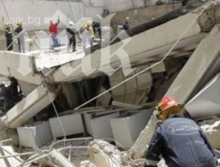 стотина души заструпани срутил жилищен блок руанда