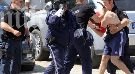 четирима полицаи болница финала берое левски