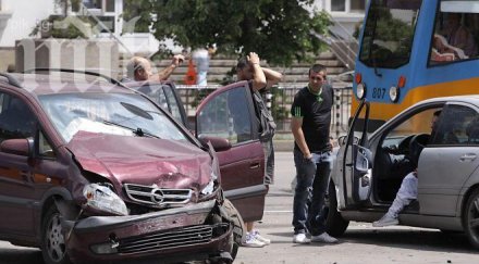 минаваш червено три коли скрап