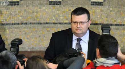 цацаров брониран автомобил двойна охрана разкритията костинброд