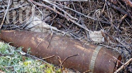 мъж откри бронебоен снаряд двора