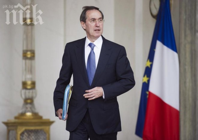 Бившият вътрешен министър на Франция разследван за €25 хил. подкуп 