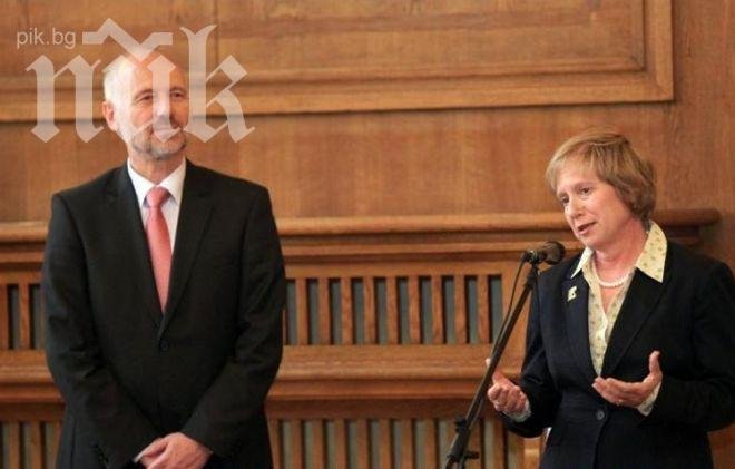 Министърът на отбраната се срещна с американския посланик