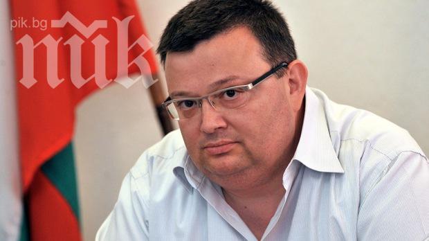 Искат намесата на главния прокурор за незаконни строежи в Слънчев бряг