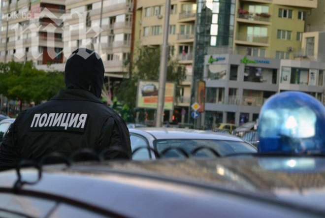 Задържаха чужденци за разпространение на дизайнерски наркотици