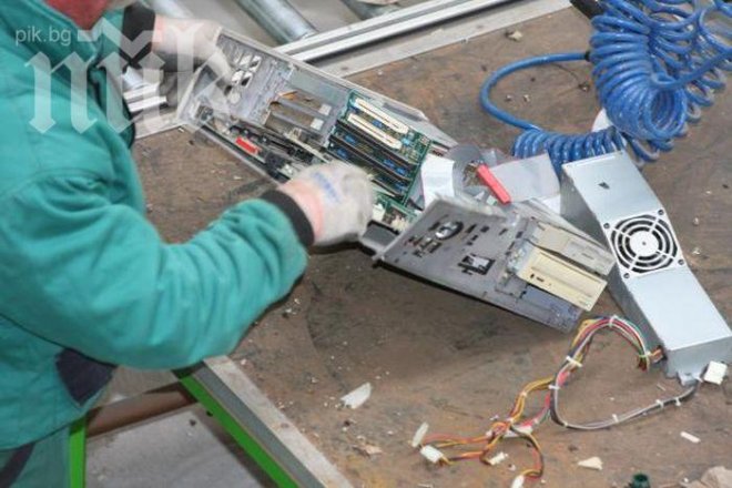 Двама министри откриват кампанията за събиране на електронни боклуци