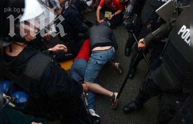 Полицията в Амстердам арестува 37 фенове на Челси и Бенфика