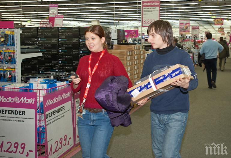 Руснаците харчат все повече