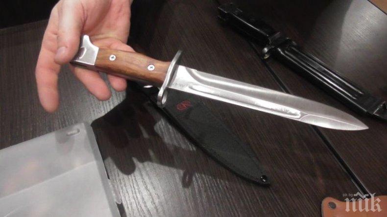 ОТЧАЯН БАНДИТ! Откраднаха “сделан в СССР“ нож за Калашник от кола