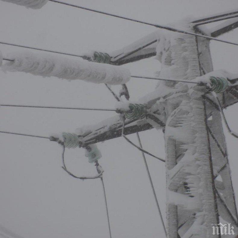 Десетки села в Южна България са без ток