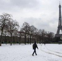 ИЗВЪНРЕДНО! Българи блокирани в Париж заради отменен полет