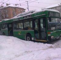 ТРАГЕДИЯ В ПЛОВДИВ! Мъж издъхна в градски автобус