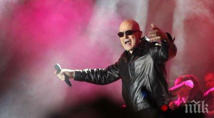 ден година храни слави трифонов лапа милиона лондон дългия скъп браян адамс