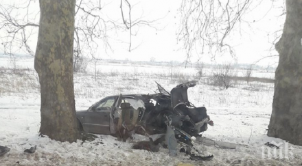 тежка катастрофа пазарджик джип размаза кола прати канавката снимка