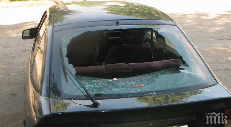 В Пловдив дирят хулиган, потрошил над 10 коли