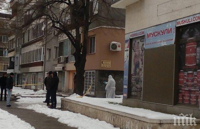 КАМЕРА РАЗКРИ: Убитият върху капака на колата крадял фара на БМВ-то