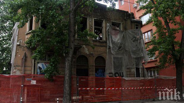 Боил Банов: Двойната къща на Киро Японеца на бул. Васил Левски ще бъде възстановена цялостно