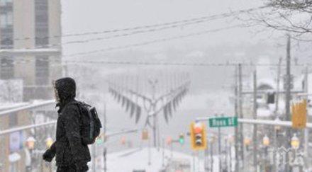 заради лошото време 000 души остават тъмно канада