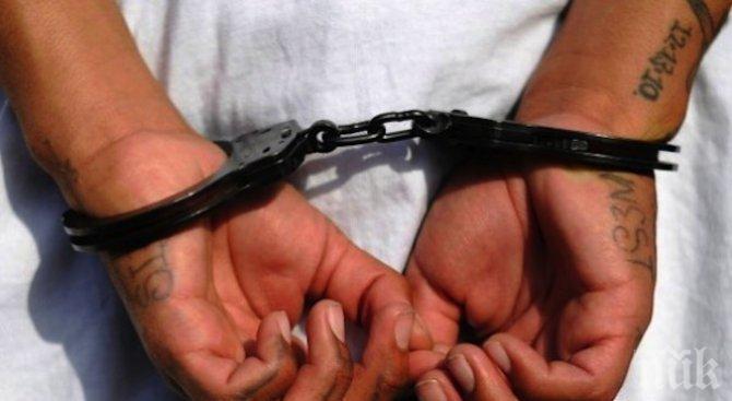 Апаш сви 3 бона от бензиностанция, спипаха го бързо