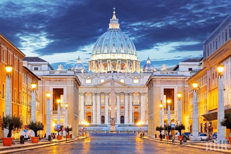 Неапол разкри още 40 хомосексуални свещеници