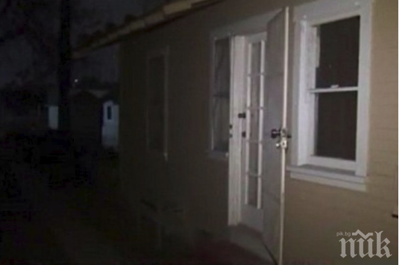 БРУТАЛНО! Момичета клаха мъж след групов секс, обвиниха го в изнасиливане