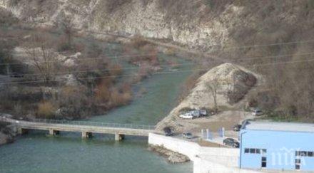 продължава контролираното изпускане тича