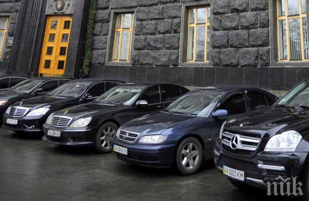 ИЗВЪНРЕДНО! Бивша чиновничка от парламента с обвинение заради близо половин милион лева! Предлагала за продан депутатски возила