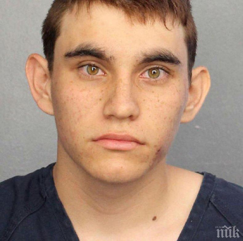 Стрелецът от училището във Флорида бе обвинен за седемнайсет убийства
