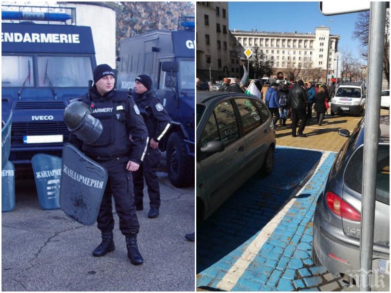 САМО В ПИК! Някой пусна зловреден слух за ранена полицайка на протеста в София! МВР разкри подробности