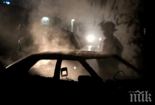 КОКТЕЙЛ МОЛОТОВ! Подпалиха колата на таксиметров бос в Петрич