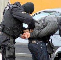 Арестуваха братя в Равда за незаконно оръжие и марихуана