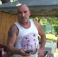 Ценко Чоков дойде в съда полегнал в линейка, отложиха делото му за април