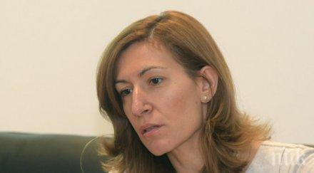 ангелкова затваря скандален хотел